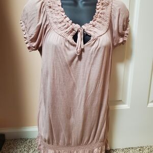 New York & Company Keyhole Top